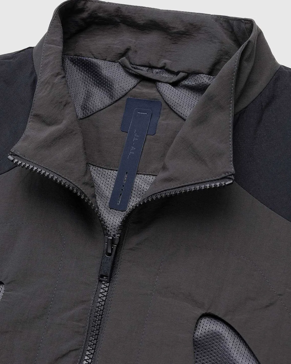 Aperture Track Top Sort/Morkegron