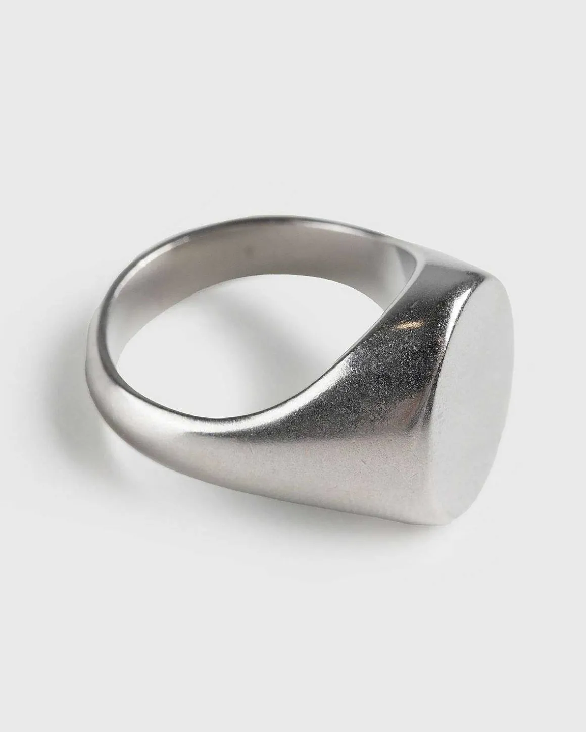 Chevalier Ring Solv