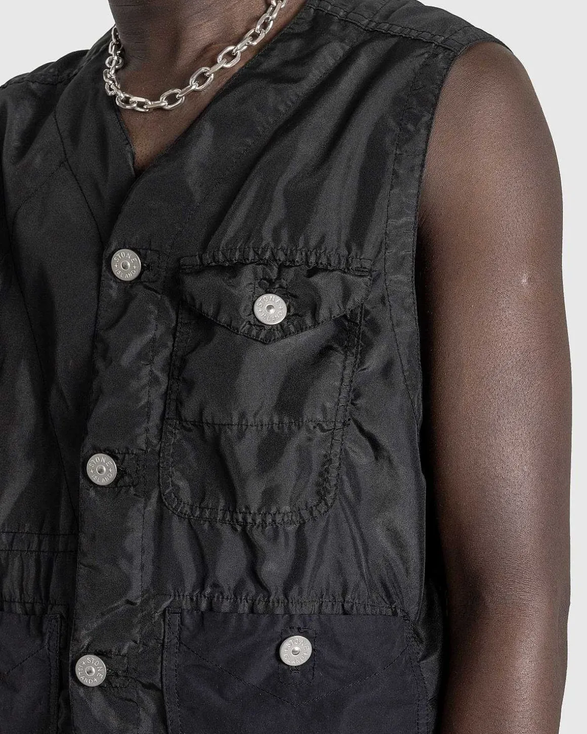 Garment-Dyed Vest Sort