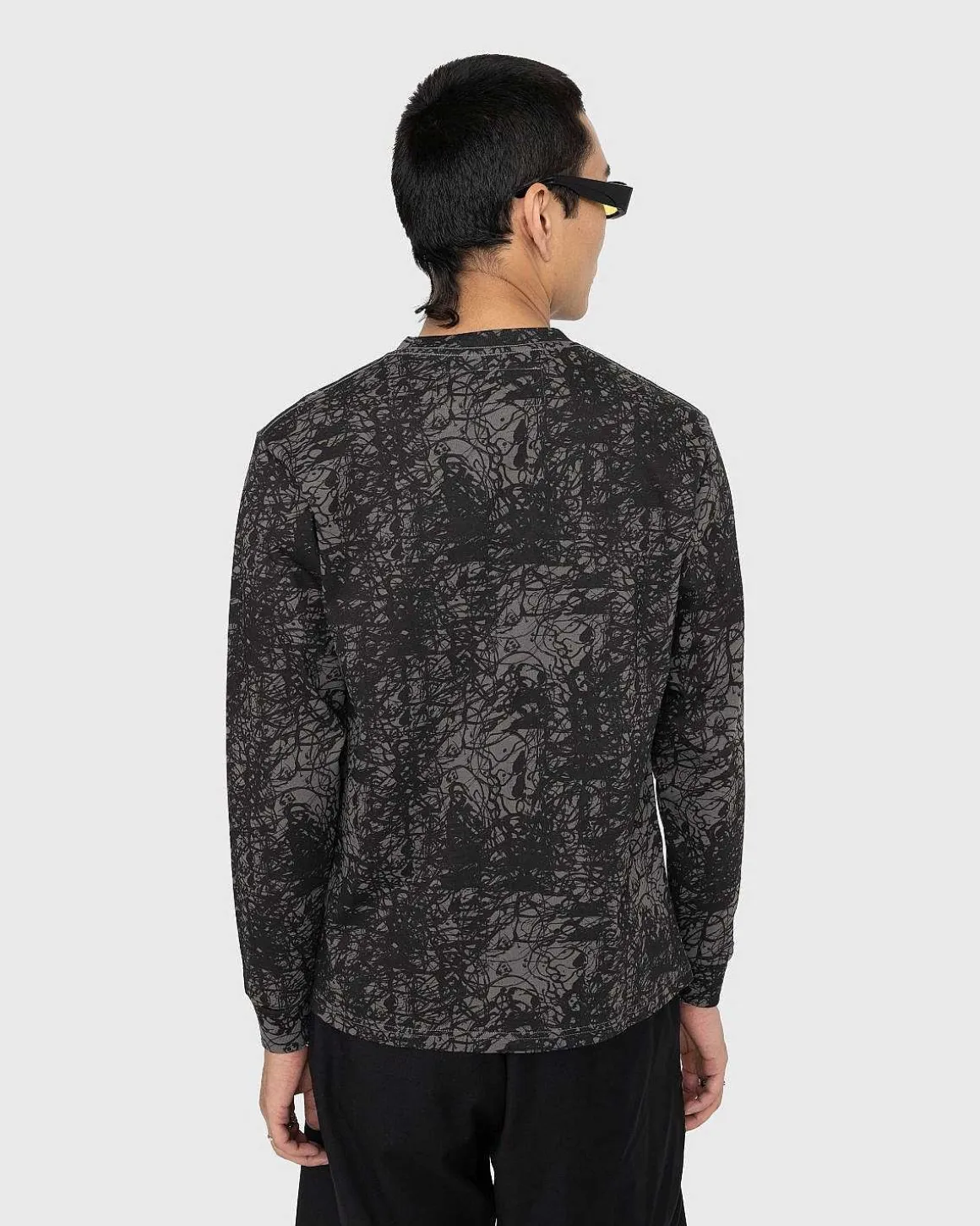 Genbrugt Bomuld Alien Puppet Langaermet Tee Washed Black