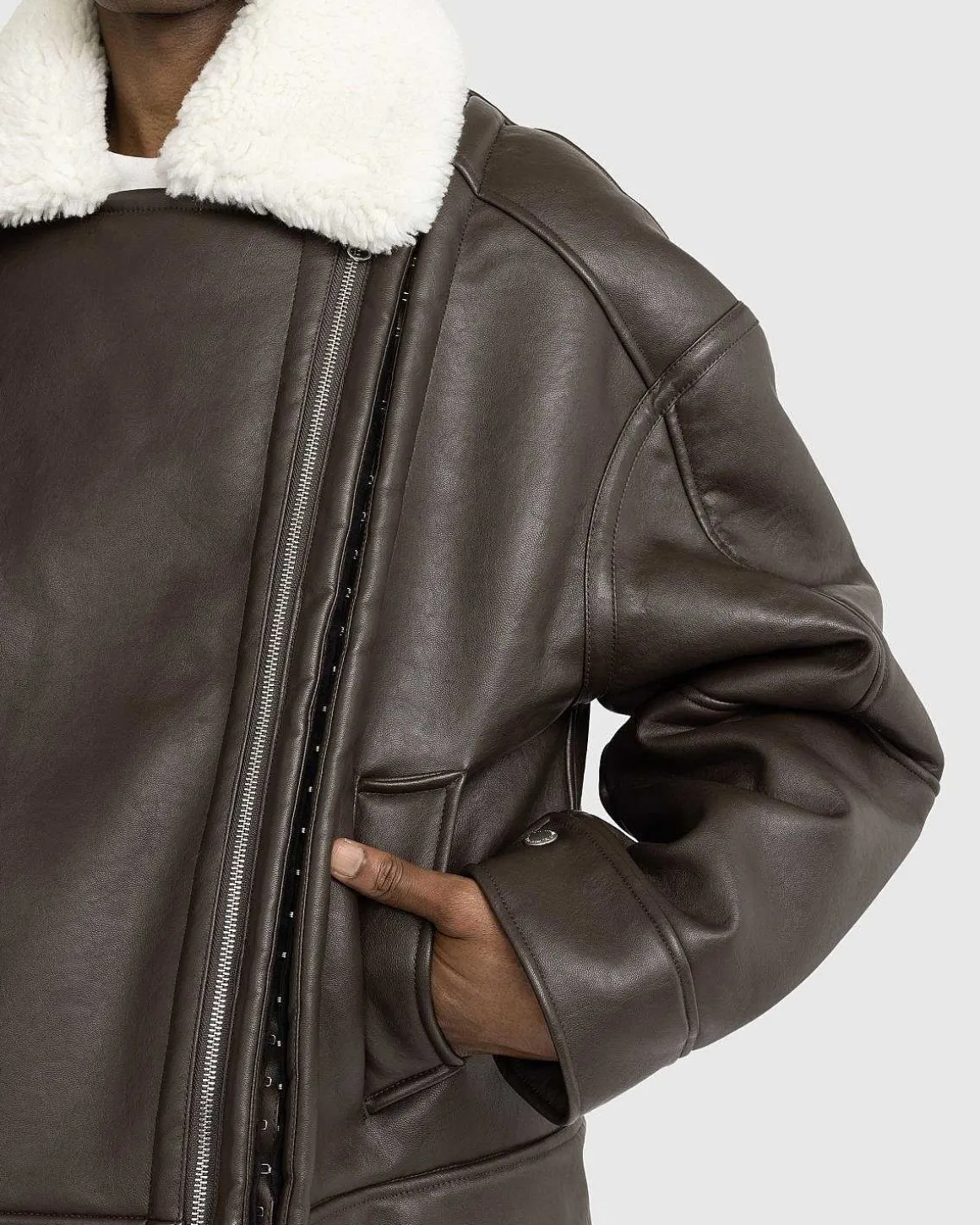 Hook And Eye Shearling-Jakke Morkebrun/Off White