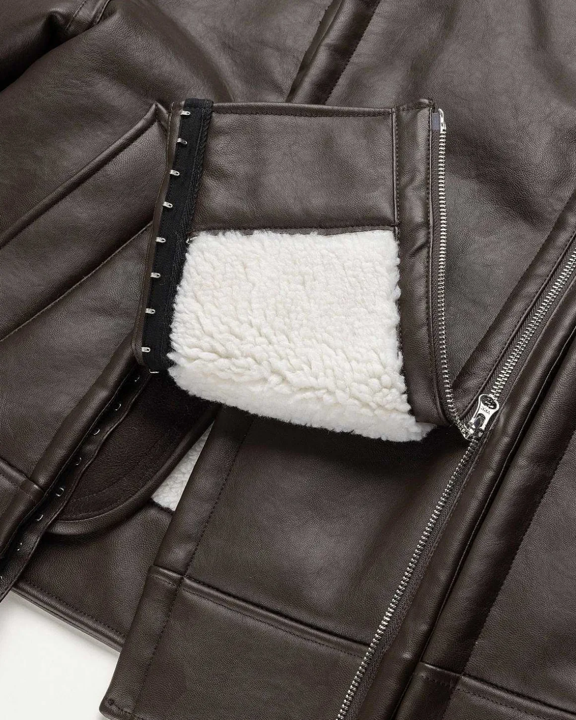 Hook And Eye Shearling-Jakke Morkebrun/Off White