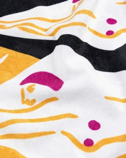 Into The Squirt Towel Allover