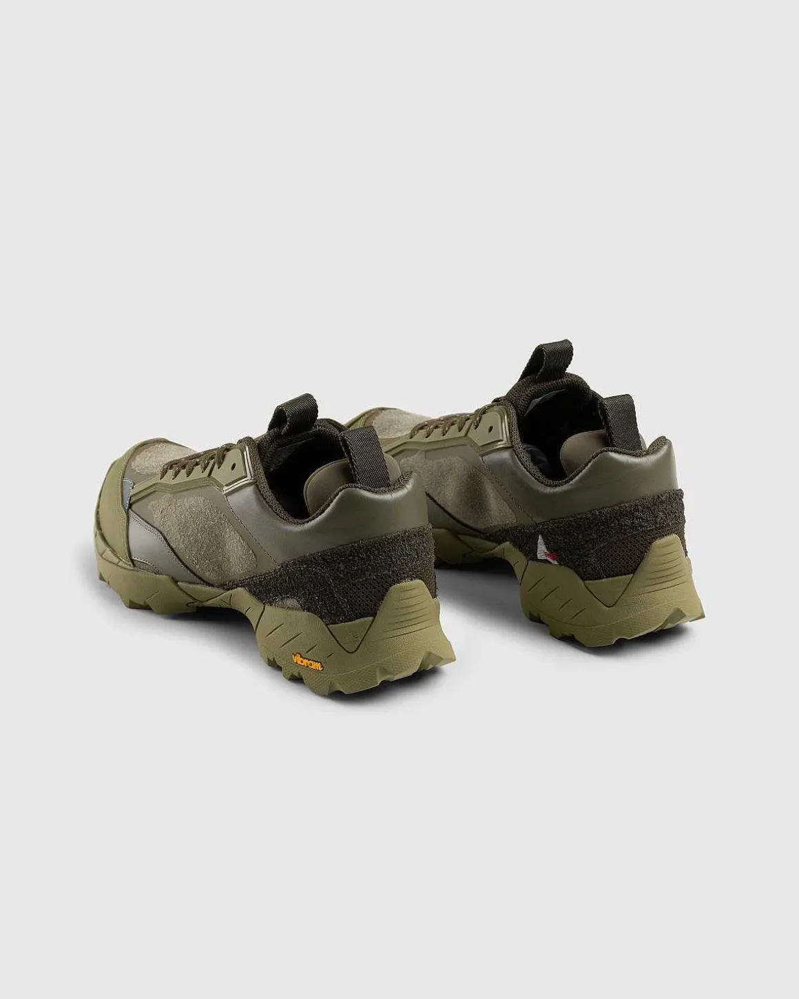 Lhakpa Sneakers Oliven