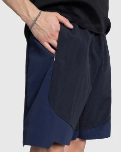 Nylon Short Sort/Morkebla