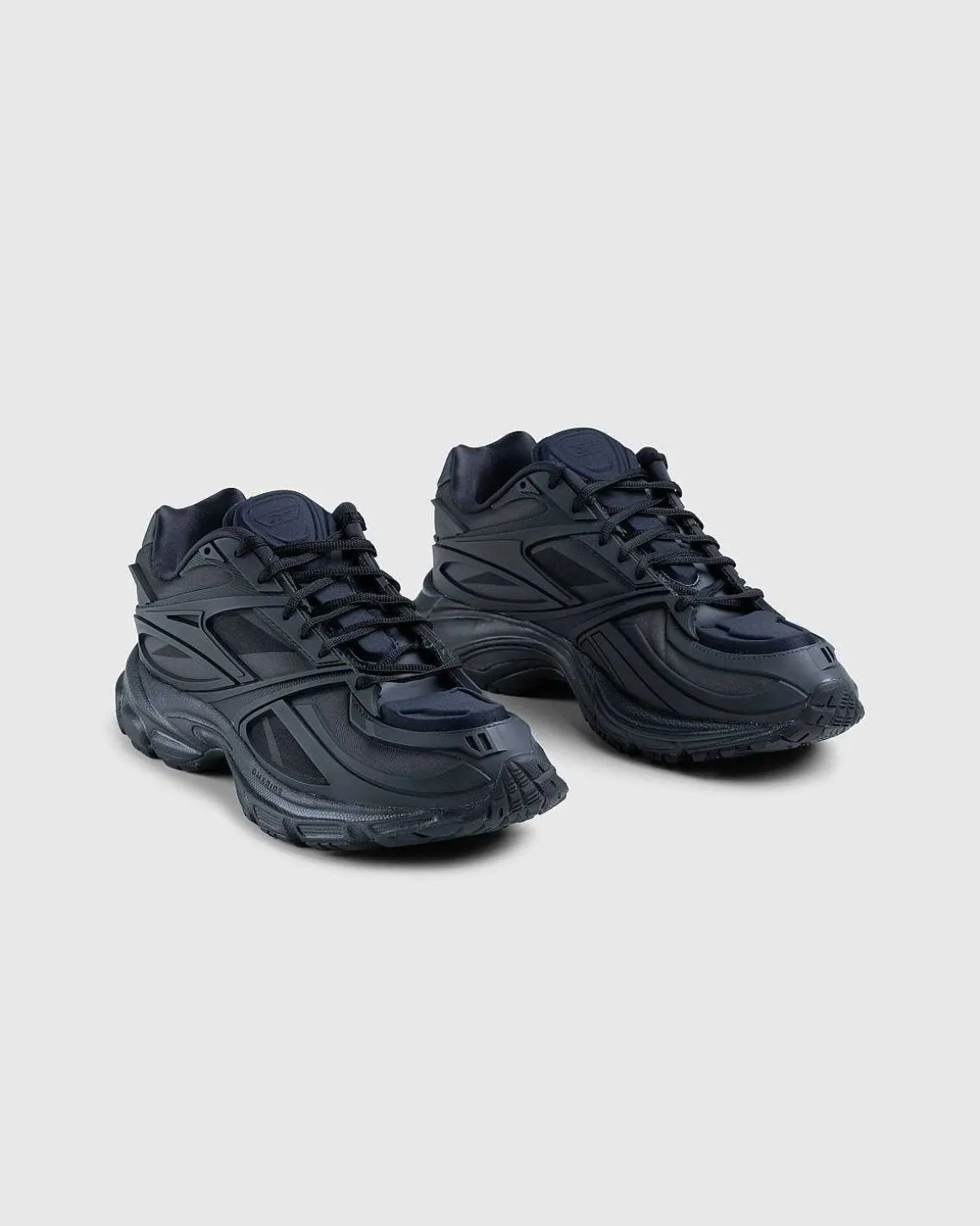 Premier Road Modern Black