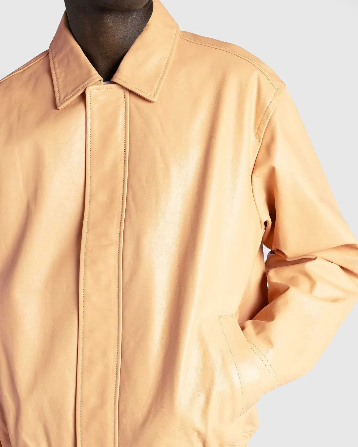 Voksbehandlet Laeder Bomber Sand